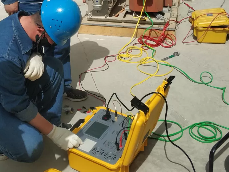 Тест-кейс для трехфазных комбинированных трансформаторов