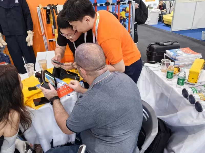 Xianheng Electrical сияет на 25-й Шанхайской выставке нового силового оборудования, демонстрируя саморазработанные инновации и демонстрируя силу в международной доставке!